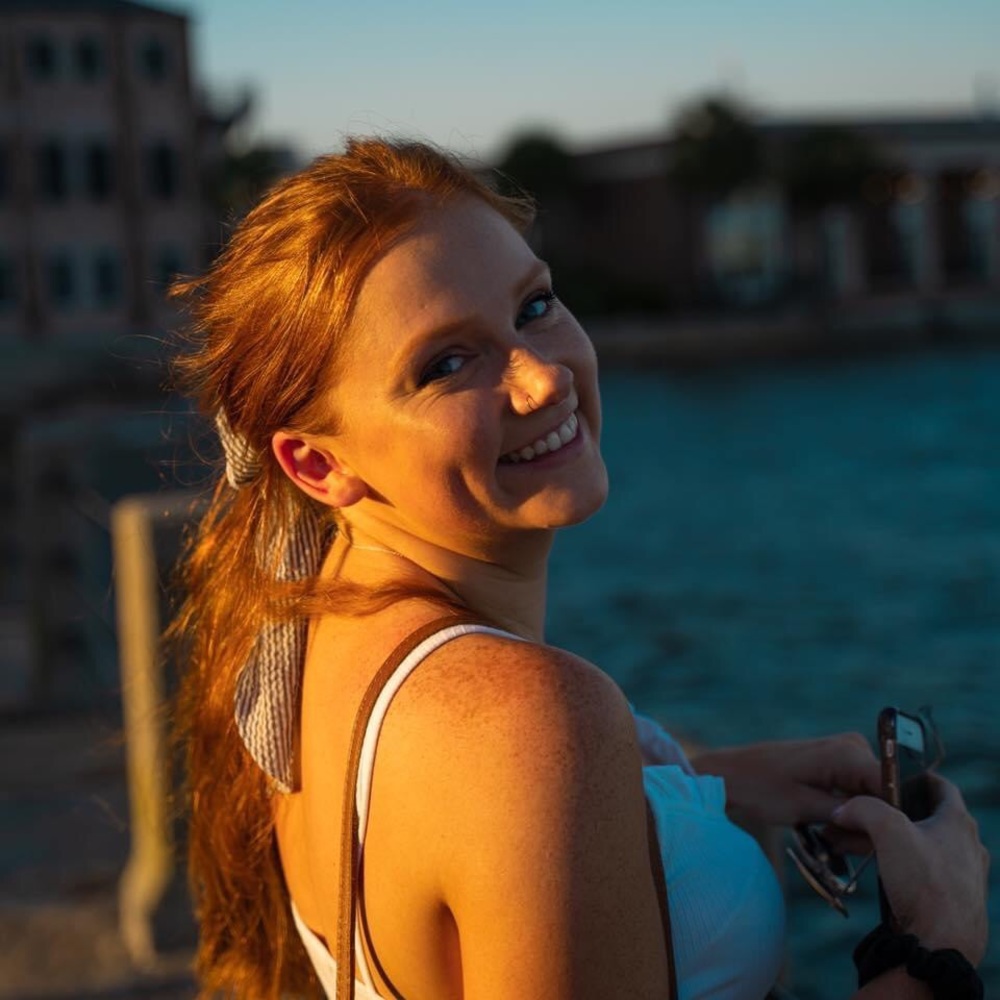Meet your Posher, Kelly